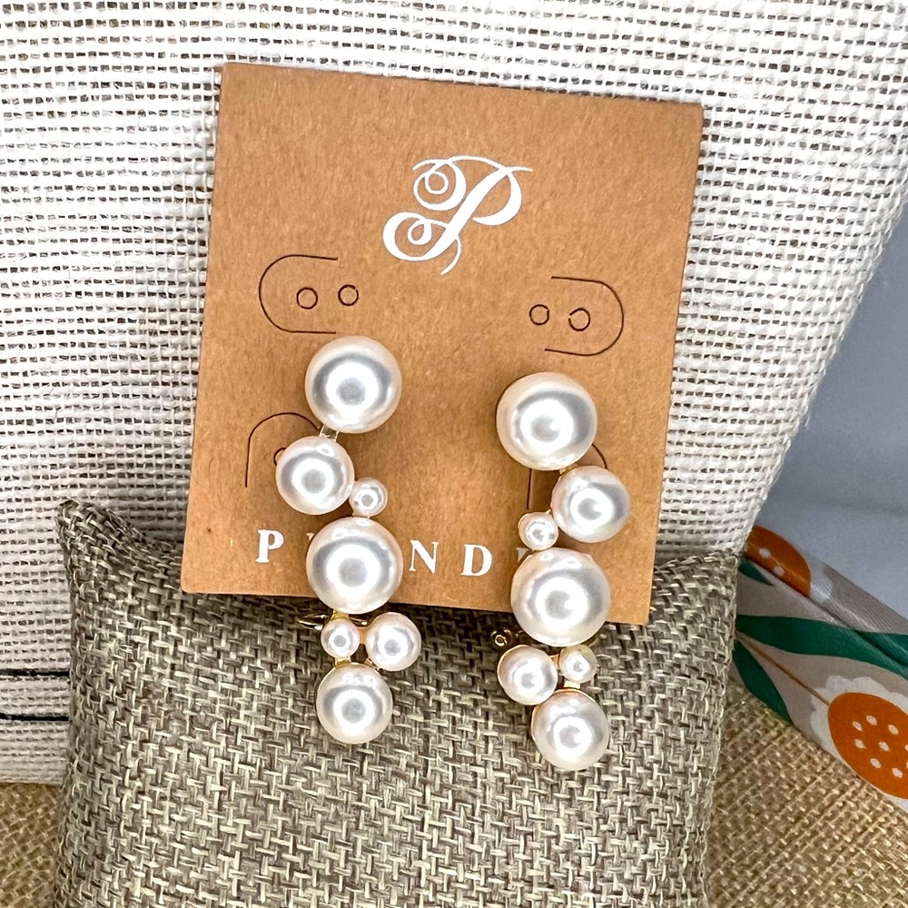 ***Limited Release & NIB*** Isla Rose Ear Crawlers